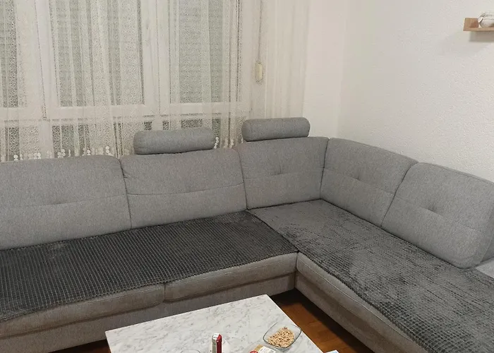 S Parkingom Banja Luka