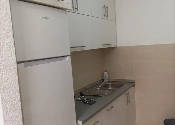 S Parkingom * Banja Luka