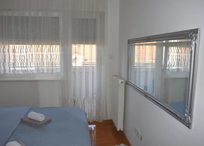 Apartman S Parkingom *